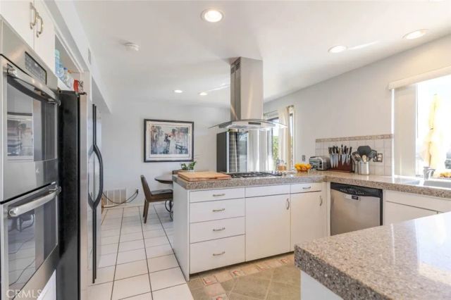 6022 Maury Avenue, Woodland Hills, CA 91367
