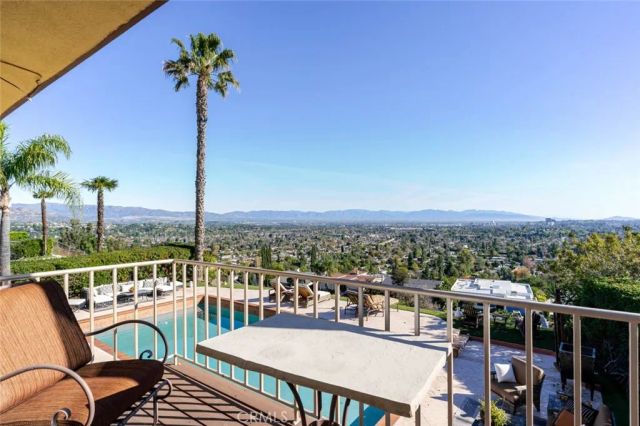 6022 Maury Avenue, Woodland Hills, CA 91367