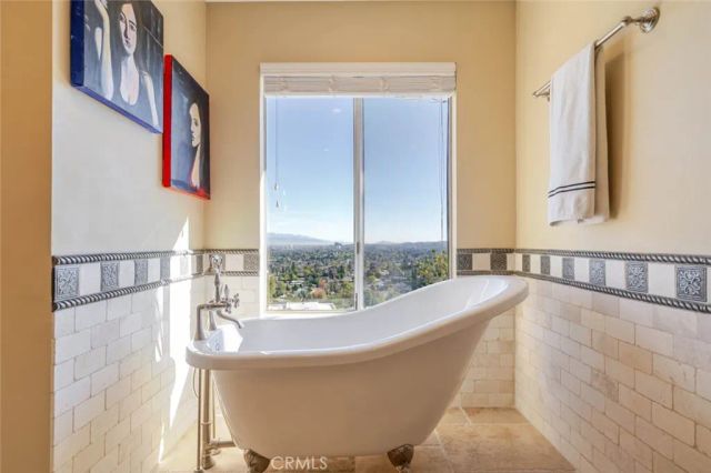 6022 Maury Avenue, Woodland Hills, CA 91367