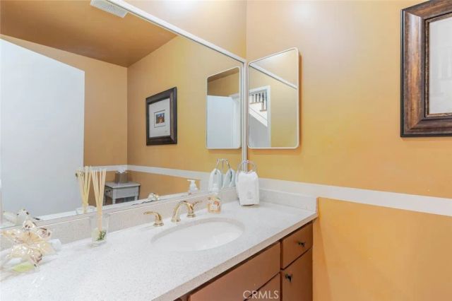 6022 Maury Avenue, Woodland Hills, CA 91367