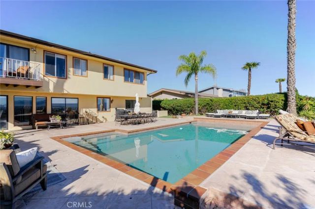 6022 Maury Avenue, Woodland Hills, CA 91367