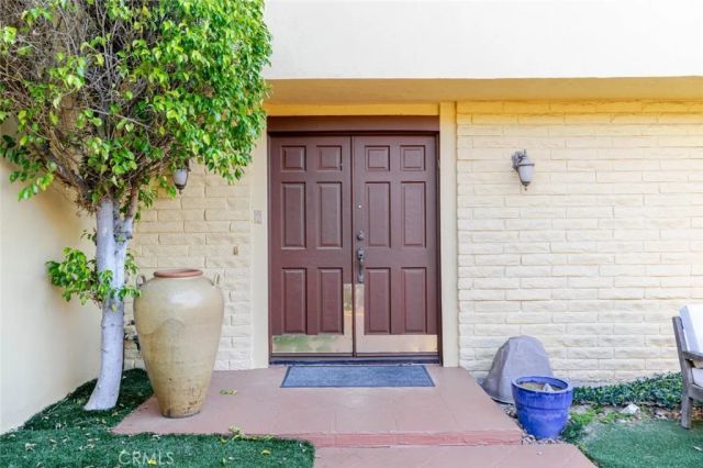 6022 Maury Avenue, Woodland Hills, CA 91367
