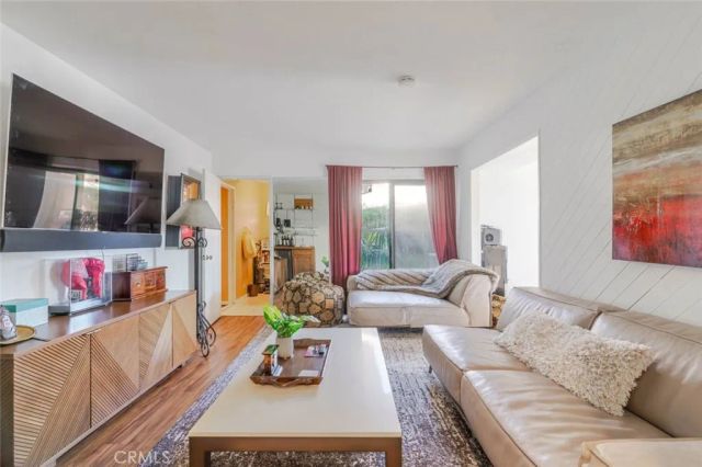 6022 Maury Avenue, Woodland Hills, CA 91367