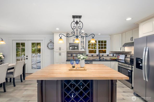 153 221st Avenue NE, Sammamish, WA 98074