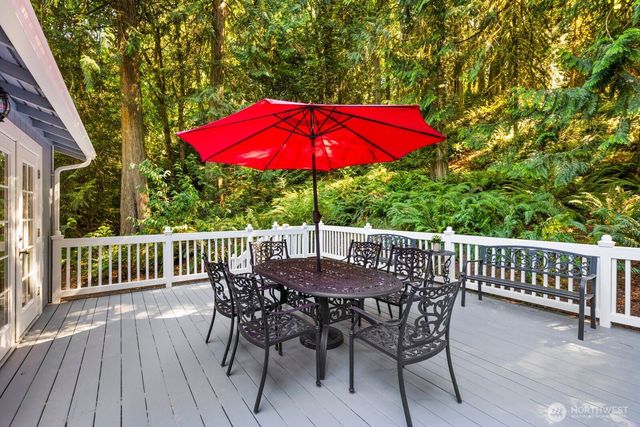 153 221st Avenue NE, Sammamish, WA 98074