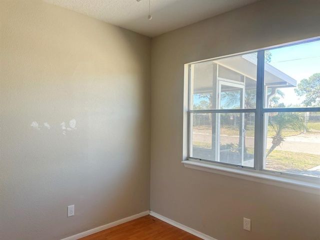 3851 72ND STREET N, St Petersburg, FL 33709