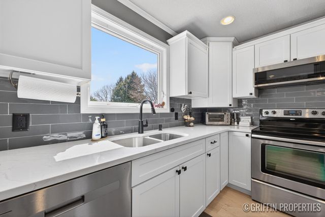 1328 Greenly Street, Jamestown Twp, MI 49426