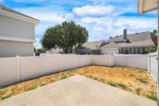 9810 Walnut Hill Drive, Providence Village, TX 76227