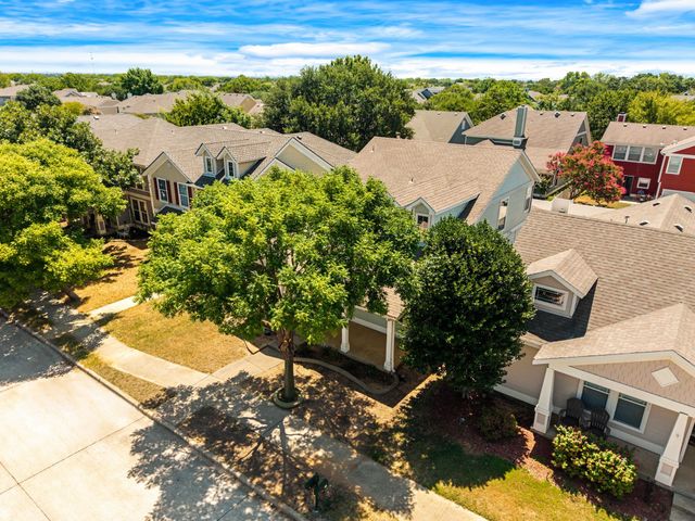9810 Walnut Hill Drive, Providence Village, TX 76227
