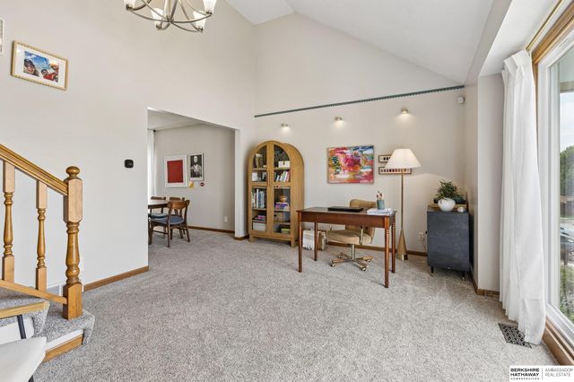 10409 Newport Avenue, Omaha, NE 68122