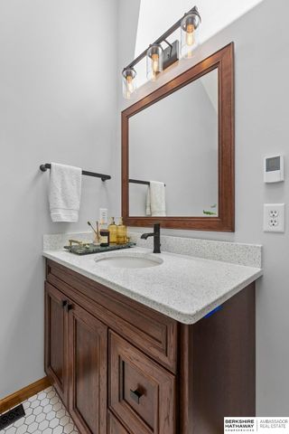 10409 Newport Avenue, Omaha, NE 68122
