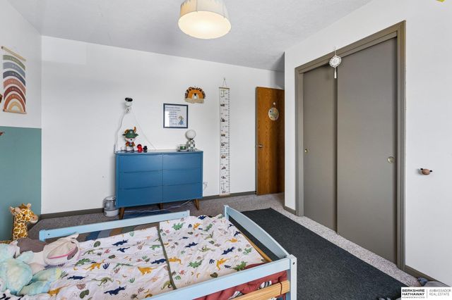 10409 Newport Avenue, Omaha, NE 68122