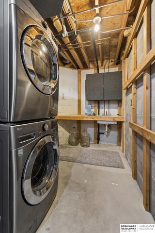 10409 Newport Avenue, Omaha, NE 68122