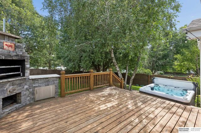 10409 Newport Avenue, Omaha, NE 68122