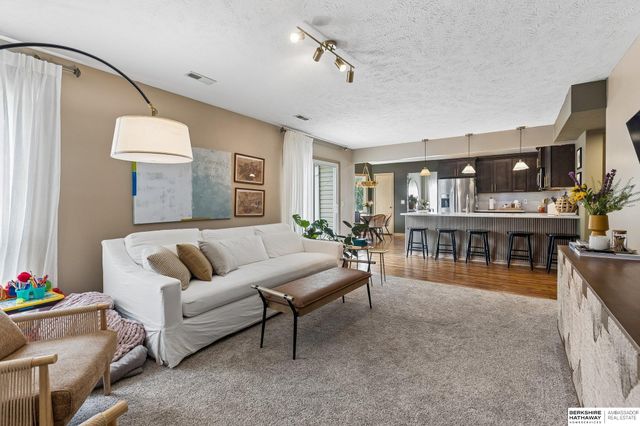 10409 Newport Avenue, Omaha, NE 68122
