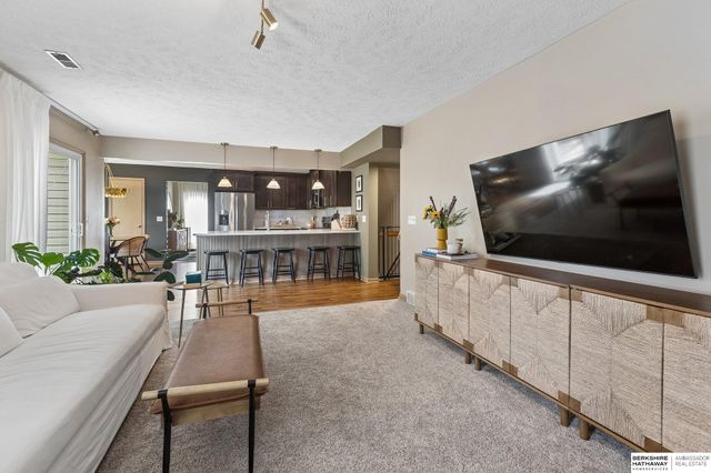 10409 Newport Avenue, Omaha, NE 68122