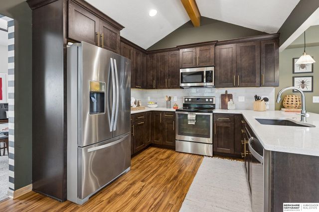 10409 Newport Avenue, Omaha, NE 68122