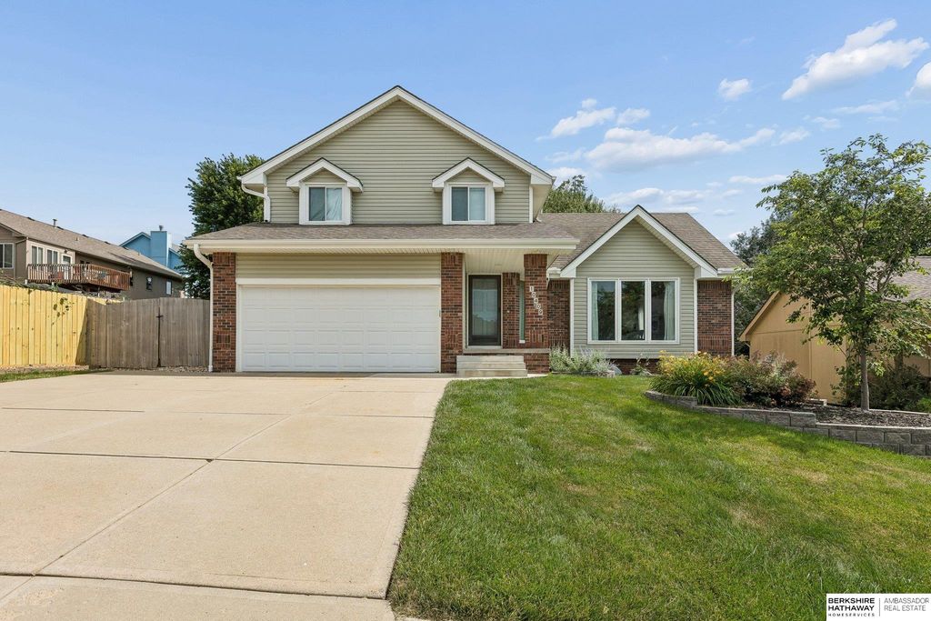 10409 Newport Avenue, Omaha, NE 68122
