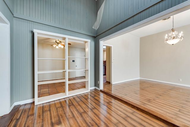 3002 Moss Ave, Midland, TX 79701