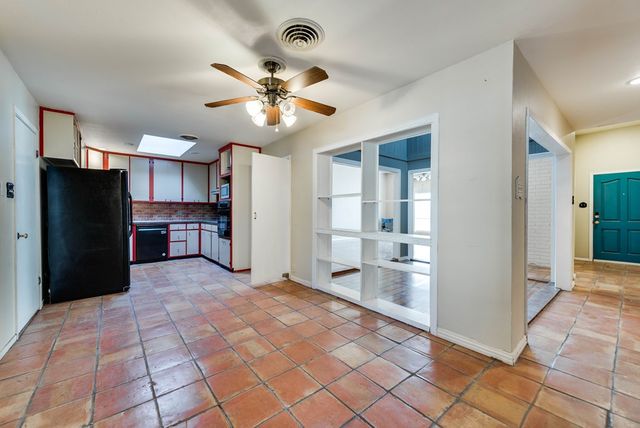 3002 Moss Ave, Midland, TX 79701