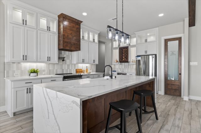 556 County Road 4875 Street, Celeste, TX 75423