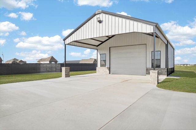 556 County Road 4875 Street, Celeste, TX 75423