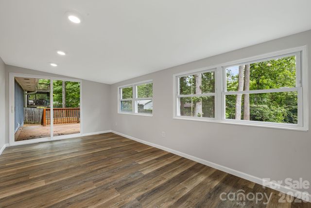 35 Golden Oaks Lane, Fletcher, NC 28732
