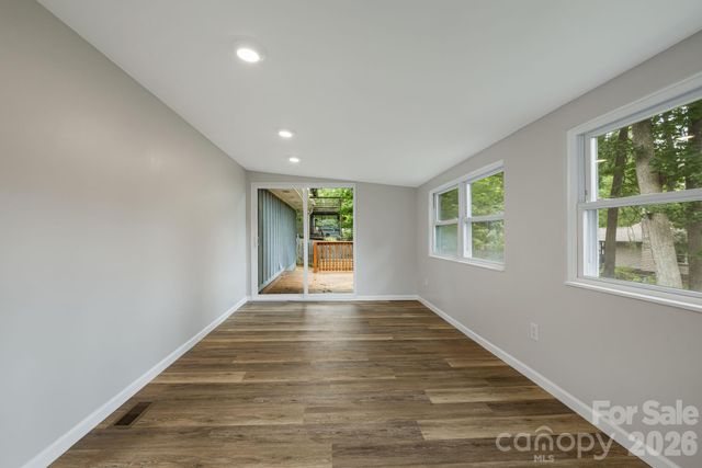 35 Golden Oaks Lane, Fletcher, NC 28732
