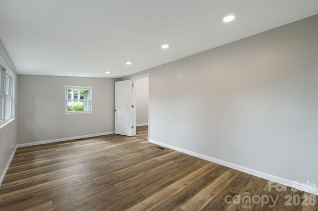 35 Golden Oaks Lane, Fletcher, NC 28732