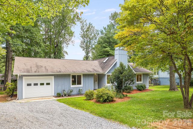 35 Golden Oaks Lane, Fletcher, NC 28732