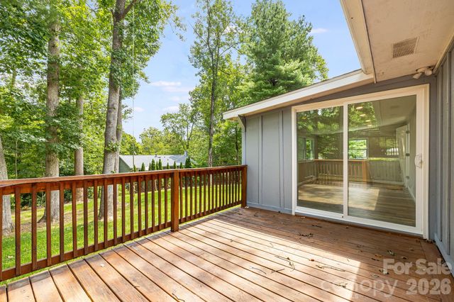 35 Golden Oaks Lane, Fletcher, NC 28732