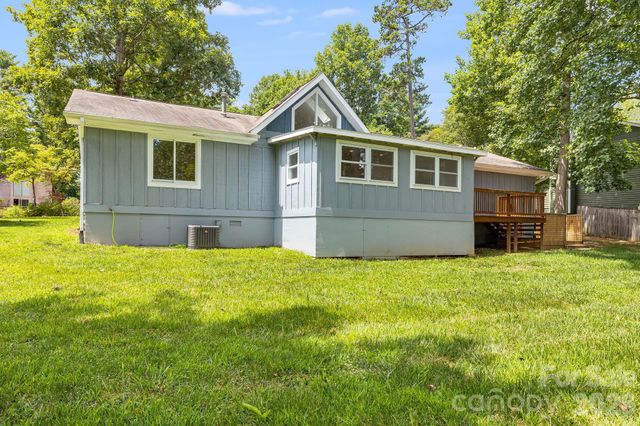 35 Golden Oaks Lane, Fletcher, NC 28732