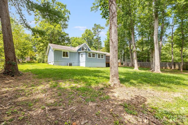35 Golden Oaks Lane, Fletcher, NC 28732