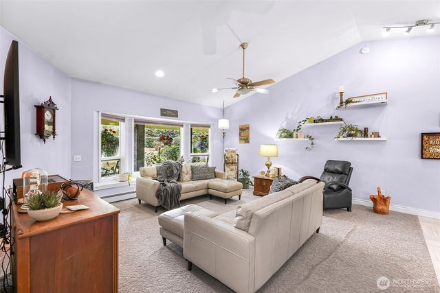 599 Loomis Trail Road, Lynden, WA 98264