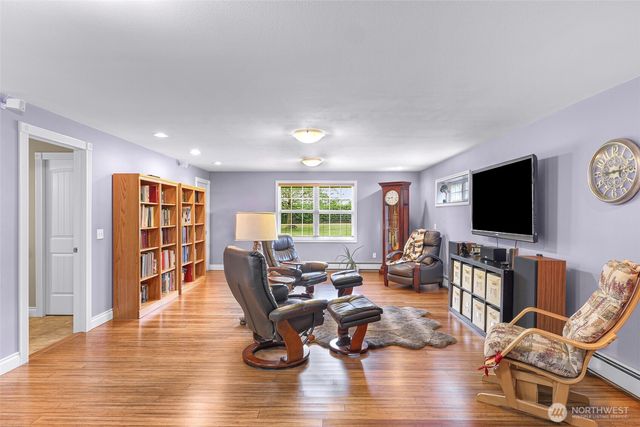 599 Loomis Trail Road, Lynden, WA 98264