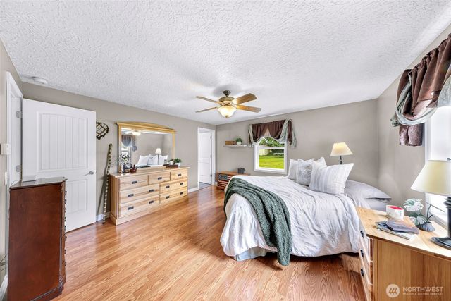 599 Loomis Trail Road, Lynden, WA 98264