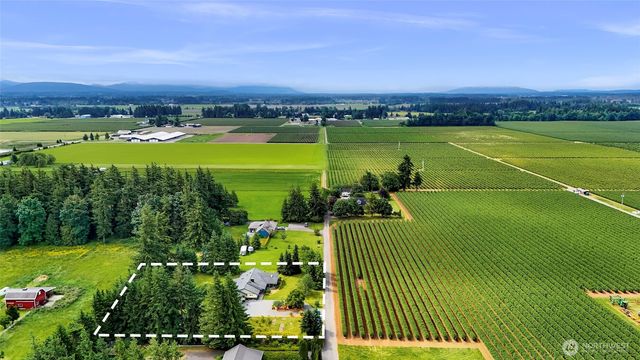 599 Loomis Trail Road, Lynden, WA 98264