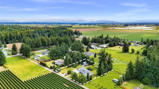 599 Loomis Trail Road, Lynden, WA 98264