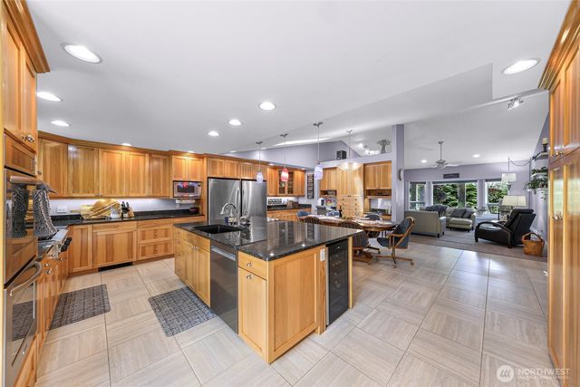 599 Loomis Trail Road, Lynden, WA 98264