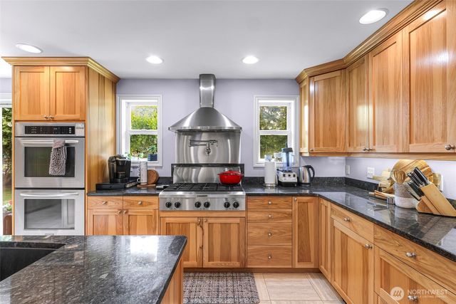 599 Loomis Trail Road, Lynden, WA 98264