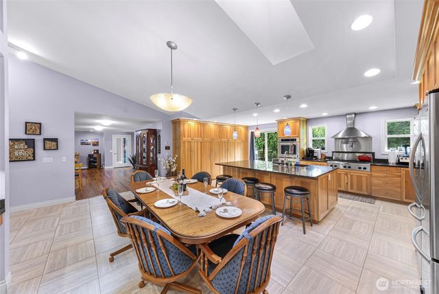 599 Loomis Trail Road, Lynden, WA 98264