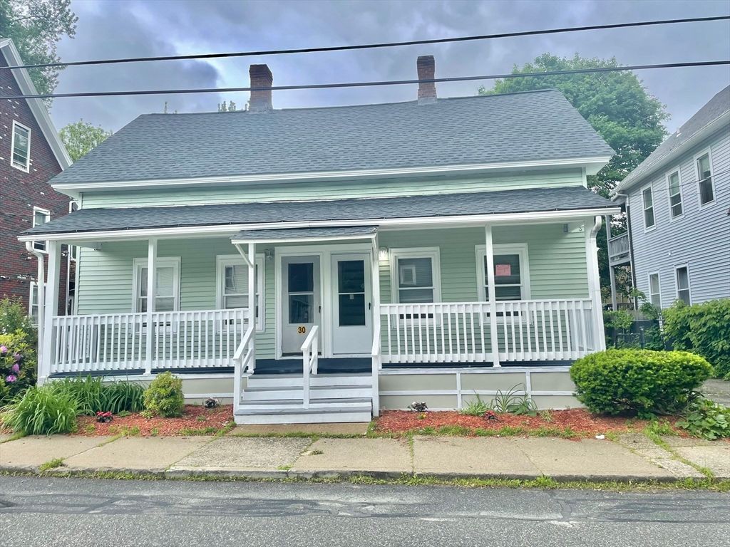 28-30 Plimpton St, Southbridge, MA 01550