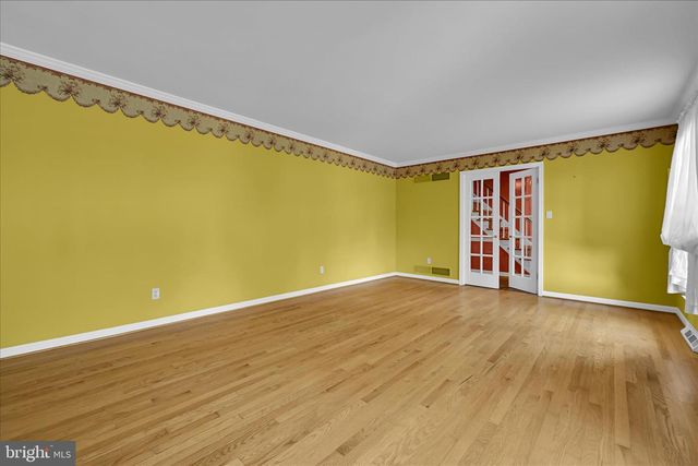 3711 CAYUGA LN, York, PA 17402
