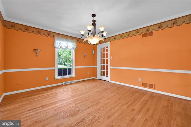 3711 CAYUGA LN, York, PA 17402