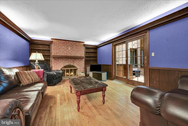 3711 CAYUGA LN, York, PA 17402