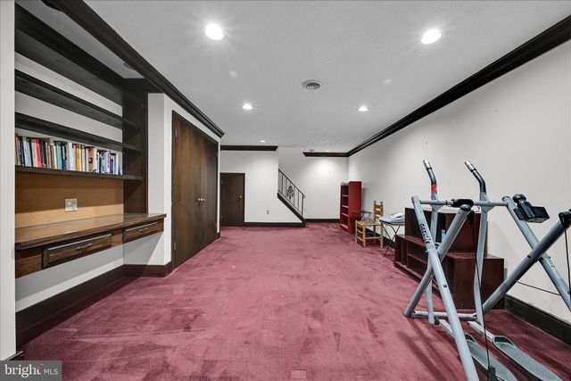 3711 CAYUGA LN, York, PA 17402