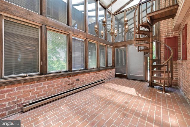 3711 CAYUGA LN, York, PA 17402