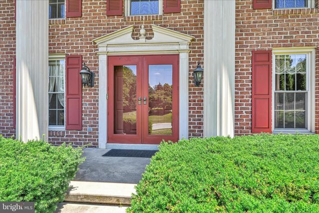 3711 CAYUGA LN, York, PA 17402