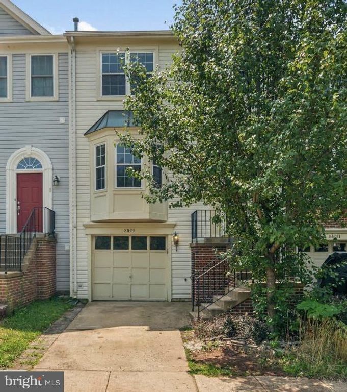 5829 STREAM POND CT, Centreville, VA 20120