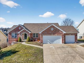 6 Emerson Court, O'fallon, MO 63366